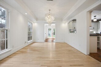 6420 Buffalo Speedway in Houston, TX - Building Photo - Building Photo