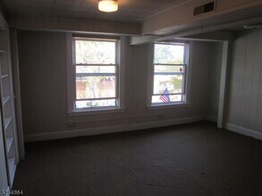 33-37 W Main St, Unit 1 in Somerville, NJ - Building Photo - Building Photo