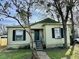 2712 Mitchell Ave in Waco, TX - Building Photo