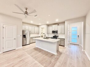 1156 Crk Vly Ct in Brandon, FL - Building Photo - Building Photo