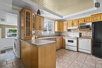 68 Stamps Ln in St John's, NL - Building Photo - Building Photo