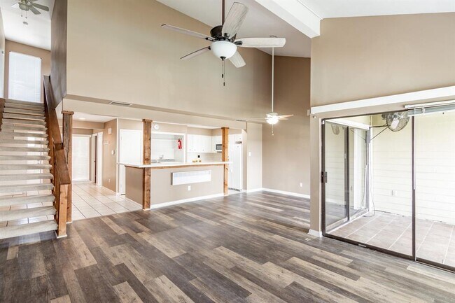 44 April Point Dr S in Montgomery, TX - Building Photo - Building Photo