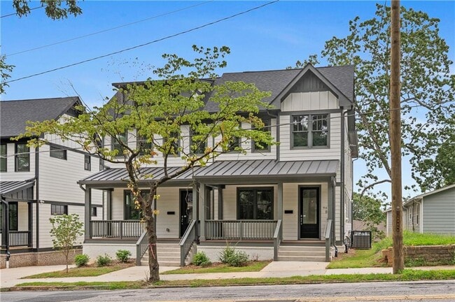 property at 965 Boulevard SE