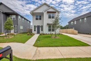 2318 S 4th St in Waco, TX - Building Photo