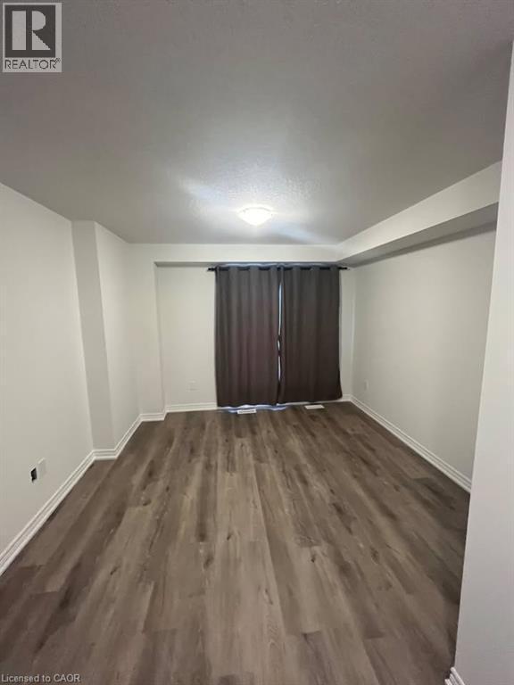 12 Radison Ln in Hamilton, ON - Building Photo - Building Photo