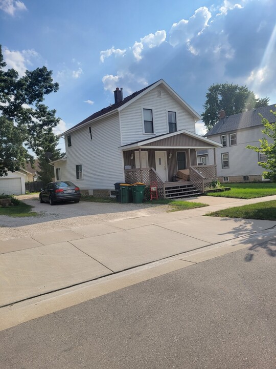 34 7th St, Unit Furnished Upper Unit in Fond du Lac, WI - Building Photo