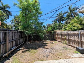1512 NE 109th St in Miami, FL - Building Photo - Building Photo