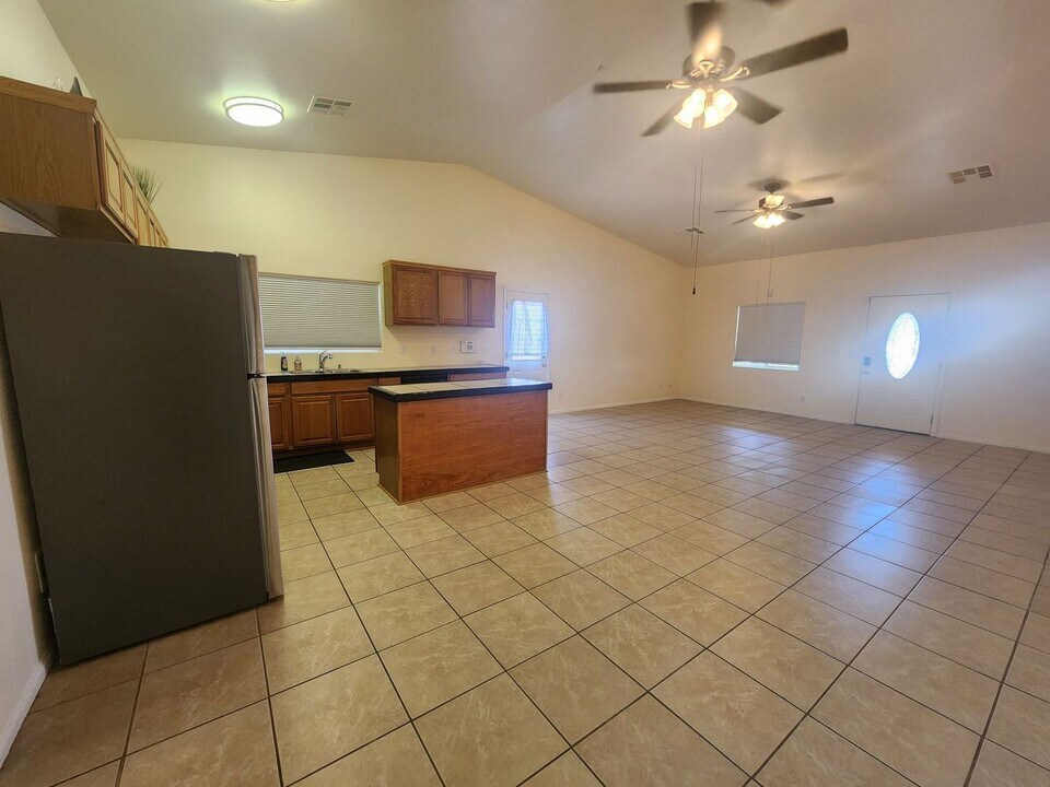 74483 Twilight Dr in Twentynine Palms, CA - Building Photo