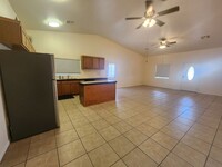 74483 Twilight Dr in Twentynine Palms, CA - Foto de edificio - Building Photo