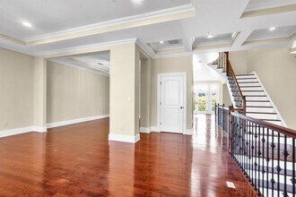 17 Moorings Ln in Edgewater, NJ - Building Photo - Building Photo