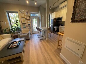 18 Durham St, Unit 2 in Boston, MA - Building Photo - Building Photo