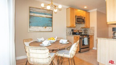 2101 Ocean Ave in Santa Monica, CA - Building Photo - Building Photo