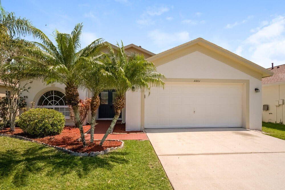 30801 Tremont Dr in Zephyrhills, FL - Building Photo