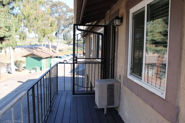 1352 W San Ysidro Blvd in San Diego, CA - Building Photo - Building Photo