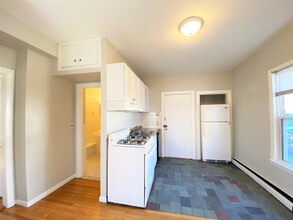 7 Elmer St, Unit 1 in Cambridge, MA - Building Photo - Building Photo