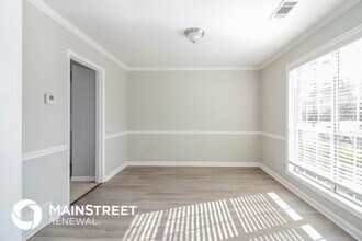 7172 Market Square Dr in Memphis, TN - Foto de edificio - Building Photo