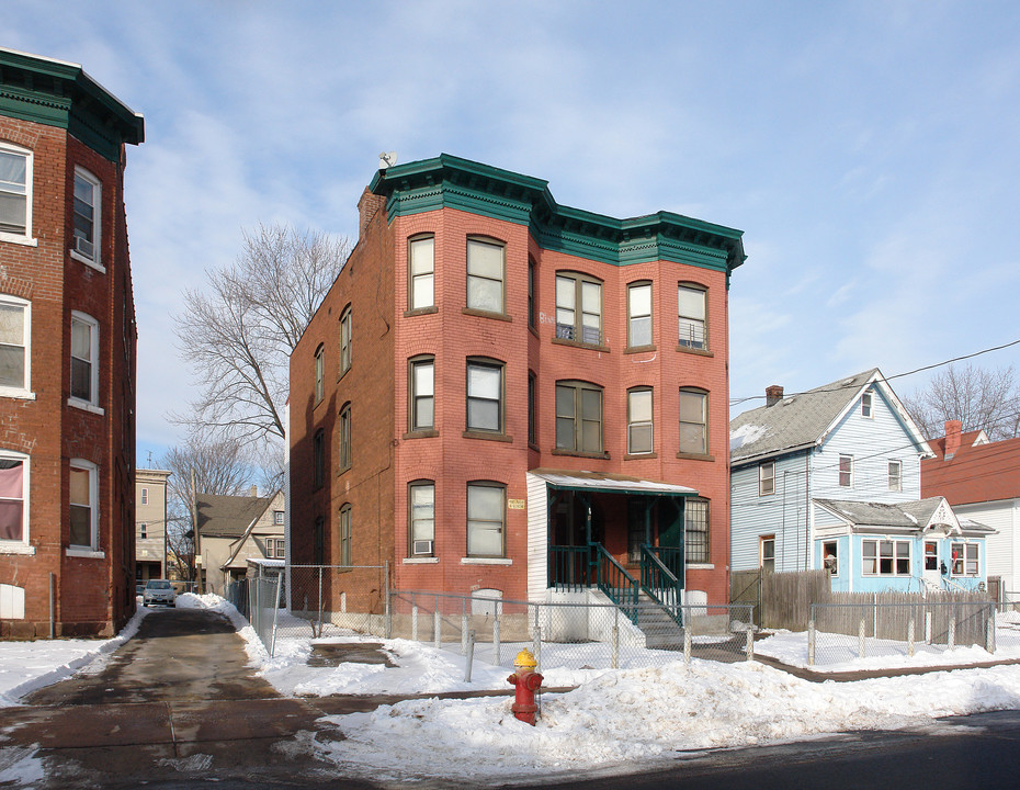 48 Elliott St in Hartford, CT - Building Photo