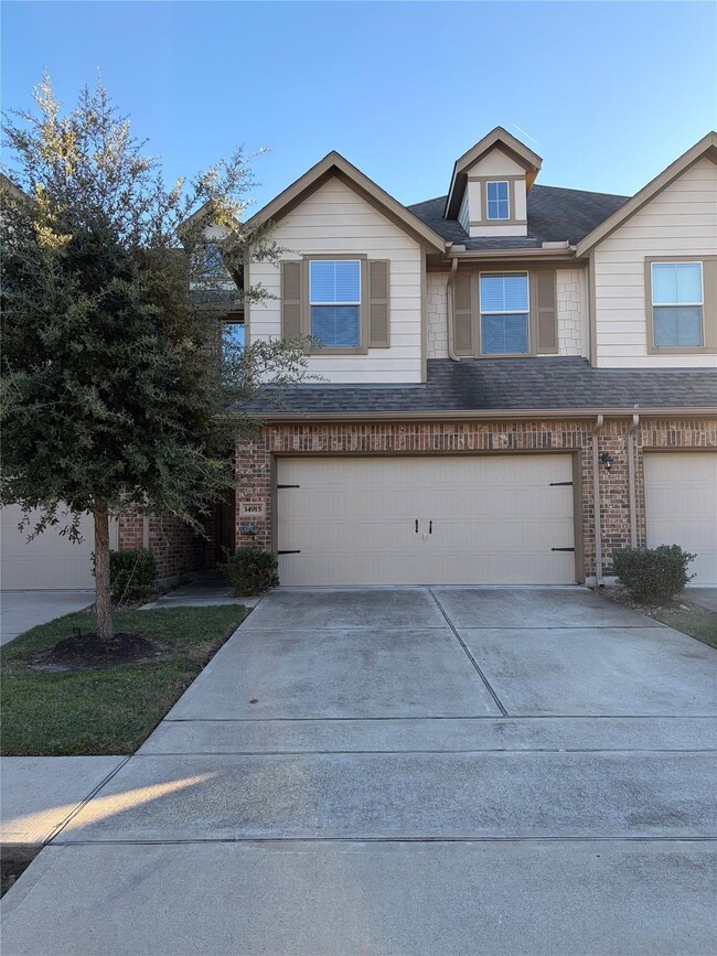 property at 14915 Silver Br Trl