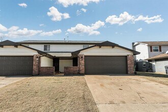 11715 N Francis Ave in Oklahoma City, OK - Foto de edificio - Building Photo