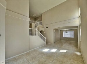 8917 Waltzing Waters Ct in Las Vegas, NV - Building Photo - Building Photo