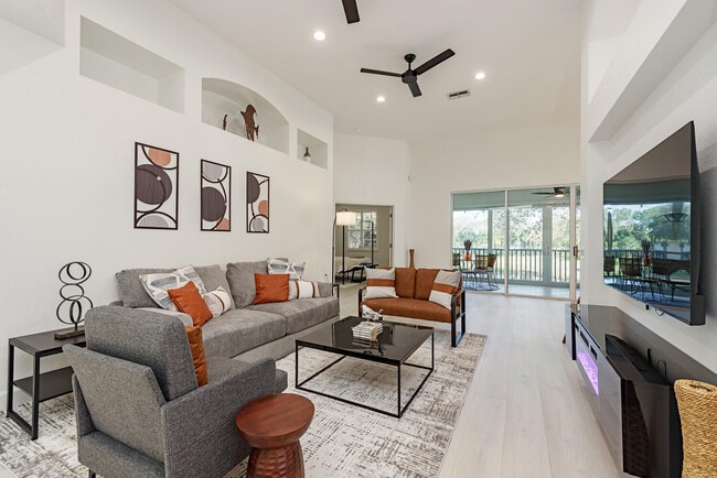 7123 Blue Juniper Ct in Naples, FL - Building Photo - Building Photo