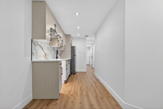 8721 77 Ave NW in Edmonton, AB - Building Photo - Building Photo