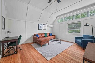 40 George St in Saratoga Springs, NY - Building Photo