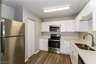 1703 NW 19th St in Cape Coral, FL - Building Photo - Building Photo