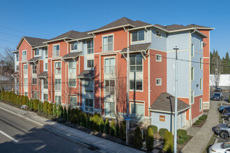 Blanton Commons Apartments in Beaverton, OR in Beaverton, OR - Foto de edificio - Building Photo