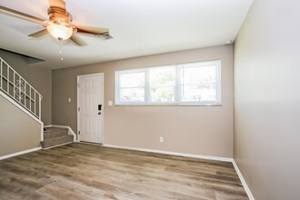 1555 Basil Dr in Columbus, OH - Building Photo - Building Photo