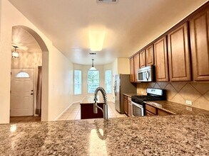 4025 Meadow Bluff Way in Round Rock, TX - Building Photo - Building Photo