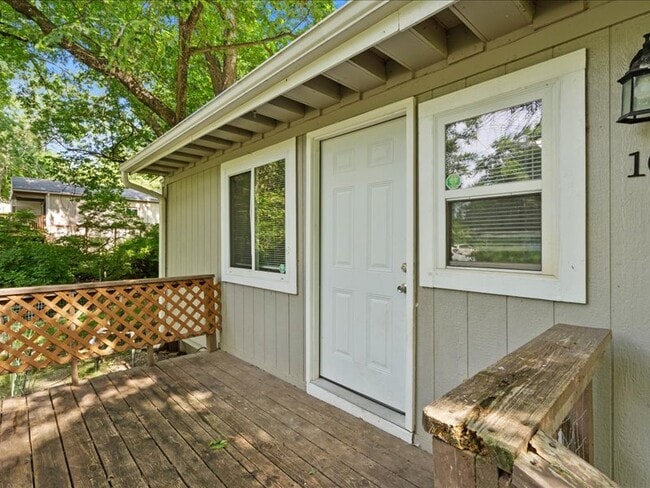 10 W 98th St in Kansas City, MO - Building Photo - Building Photo