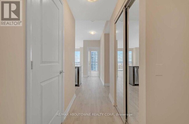 35-1735 Watergarden Dr in Mississauga, ON - Building Photo - Building Photo