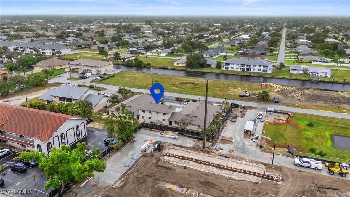 610 SW 47th Terrace in Cape Coral, FL - Foto de edificio