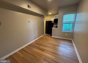 1615 W Westmoreland St in Philadelphia, PA - Building Photo - Building Photo