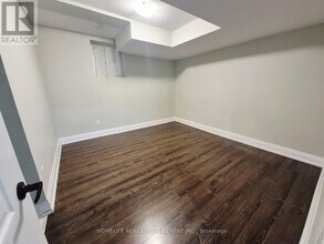 12 Junetown Cir in Brampton, ON - Building Photo - Building Photo