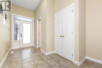 73 Hatchley Rd in Ottawa, ON - Building Photo - Building Photo
