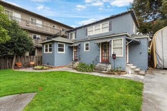 2148 Santa Clara Ave in Alameda, CA - Building Photo - Building Photo