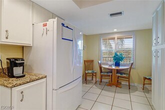 12641 Kelly Sands Way in Ft. Myers, FL - Foto de edificio - Building Photo