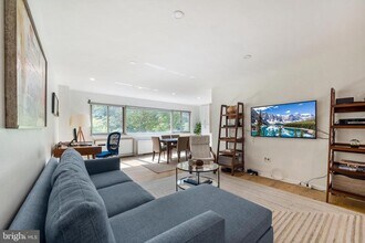 4600 Connecticut Ave NW in Washington, DC - Building Photo - Building Photo