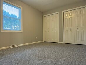 39 Commodore Commons Ct in Derby, CT - Foto de edificio - Building Photo