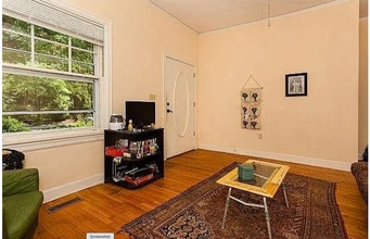 55 Westover Dr, Unit Apartment A in Asheville, NC - Foto de edificio - Building Photo