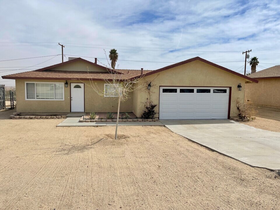 5369 Mariposa Ave in Twentynine Palms, CA - Foto de edificio