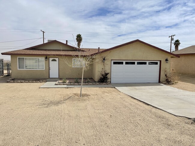 property at 5369 Mariposa Ave