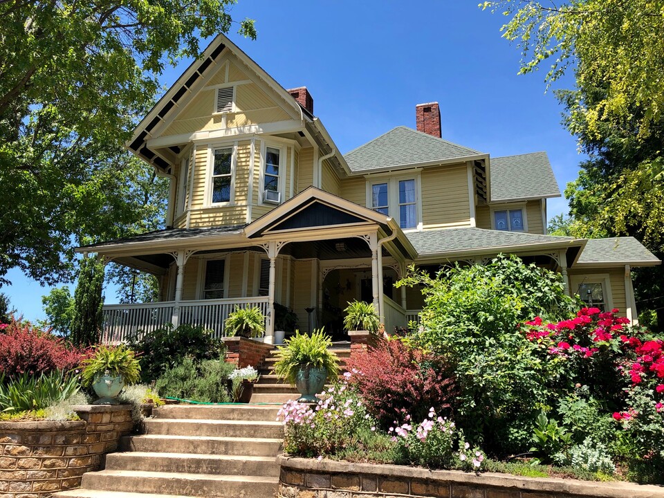 41 Starnes Ave, Unit 3 in Asheville, NC - Building Photo