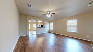 471 Harding Ln in Lavon, TX - Foto de edificio - Building Photo