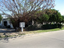 44522 Arabia St in Indio, CA - Building Photo