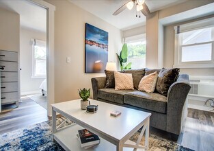 156 Rodney Ct in Madison, WI - Foto de edificio - Building Photo