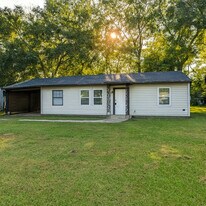 203 Johns Rd in Warner Robins, GA - Building Photo