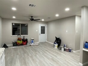 2122 Lee Rd in Pearland, TX - Building Photo - Building Photo